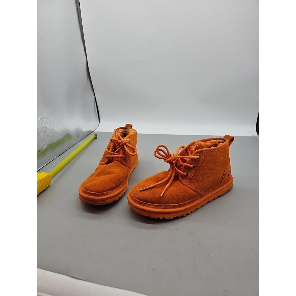 UGG Neumel Chukka Boots Sheepskin Ankle Orange 1094269 Women's Size 6